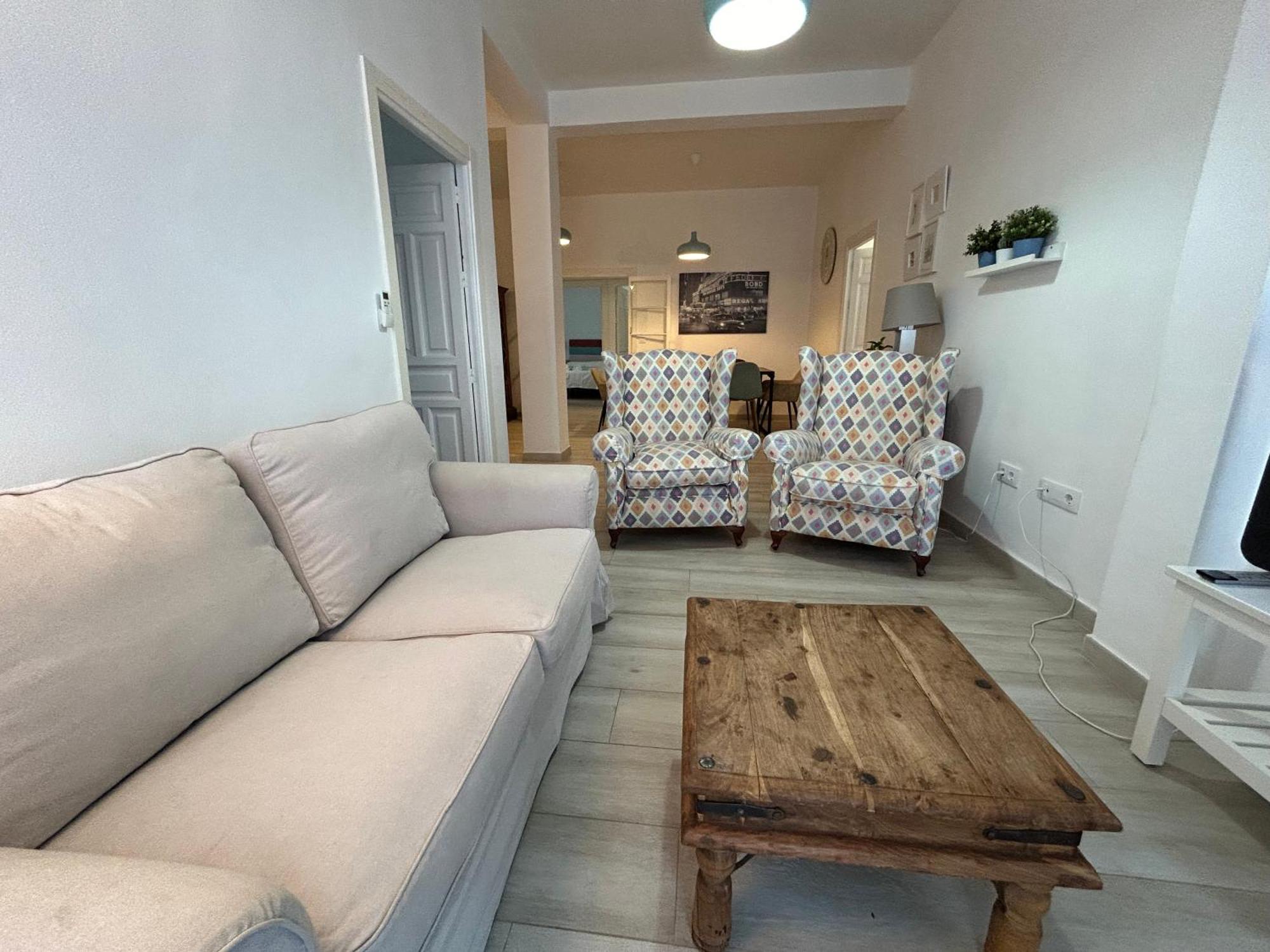 Acogedor Apt 8Pax 4Bdr 2Bth- Cozyhomesevilla2 ภายนอก รูปภาพ