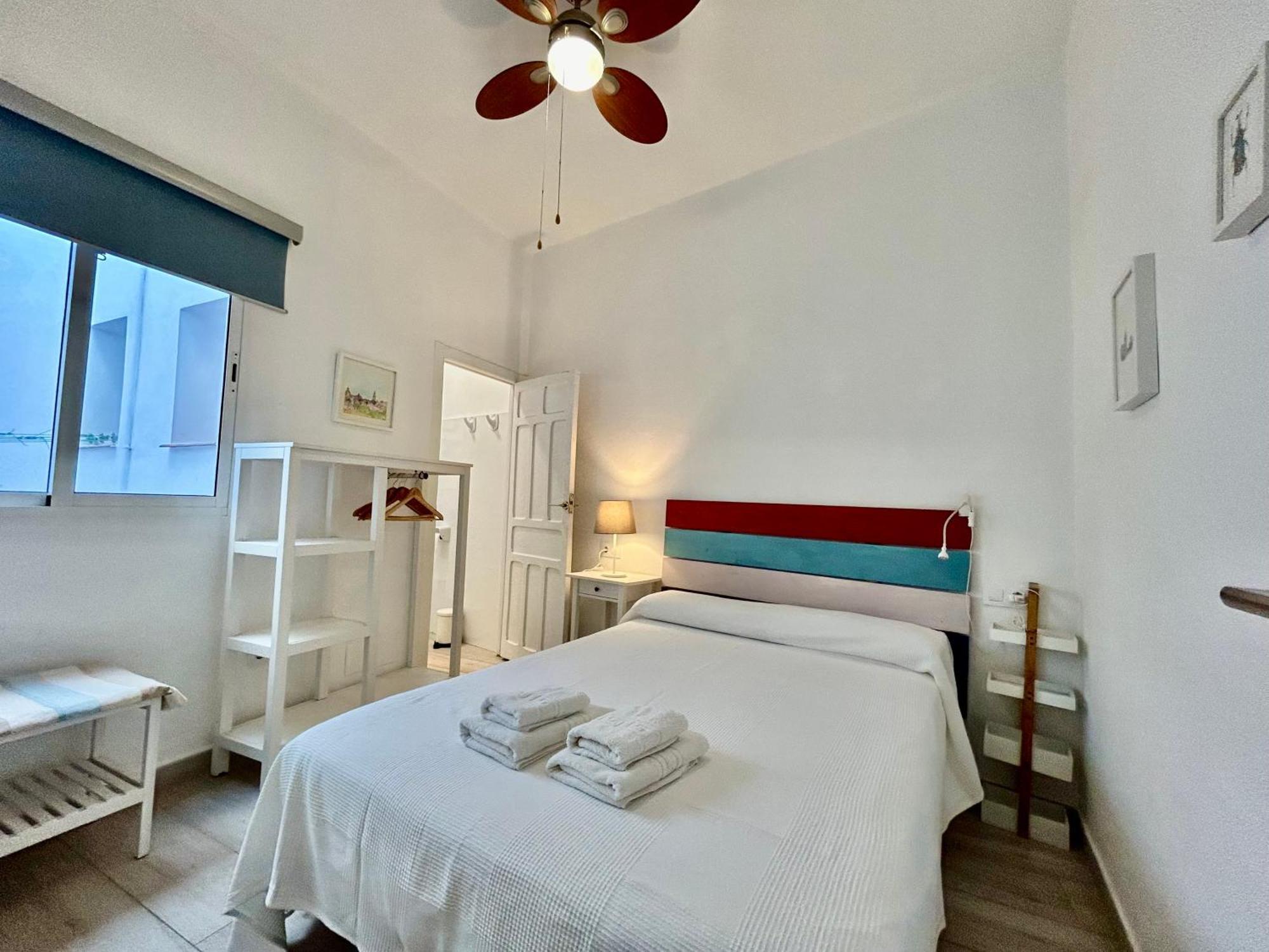 Acogedor Apt 8Pax 4Bdr 2Bth- Cozyhomesevilla2 ภายนอก รูปภาพ