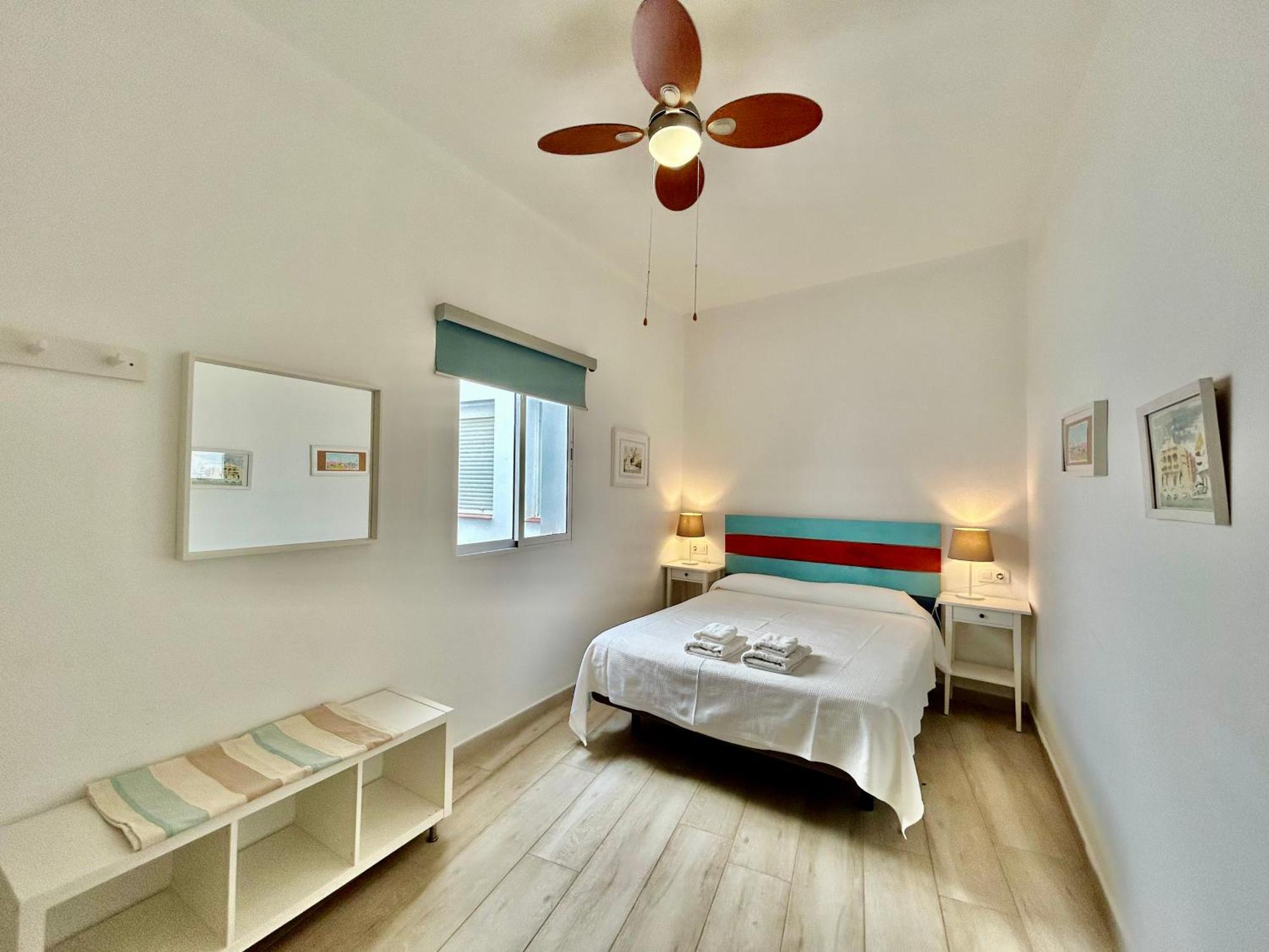Acogedor Apt 8Pax 4Bdr 2Bth- Cozyhomesevilla2 ภายนอก รูปภาพ