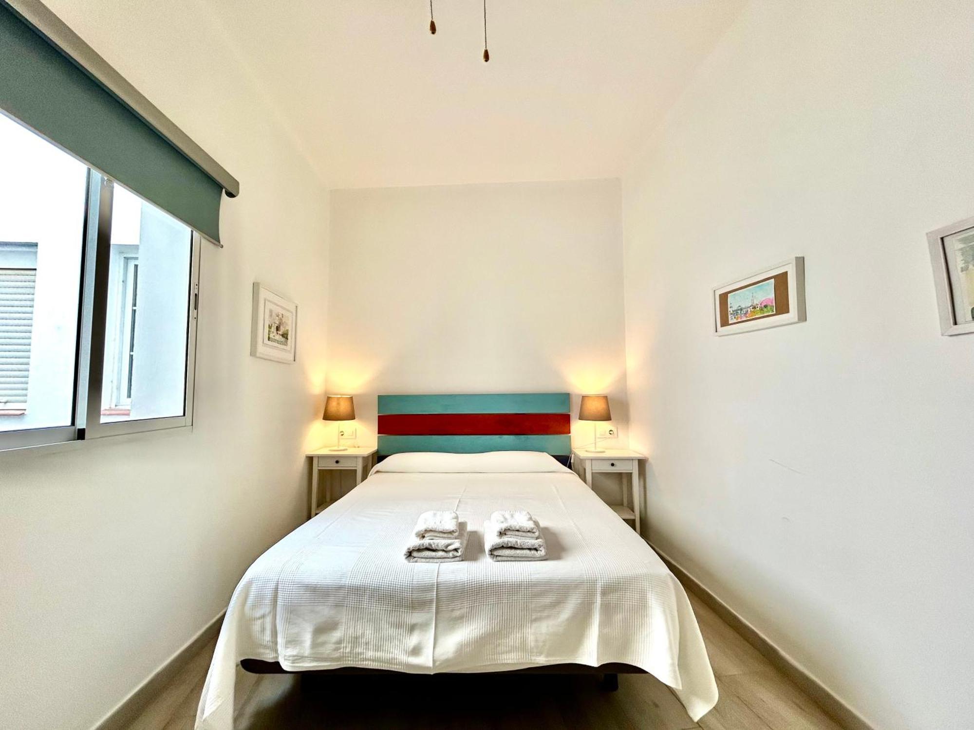 Acogedor Apt 8Pax 4Bdr 2Bth- Cozyhomesevilla2 ภายนอก รูปภาพ