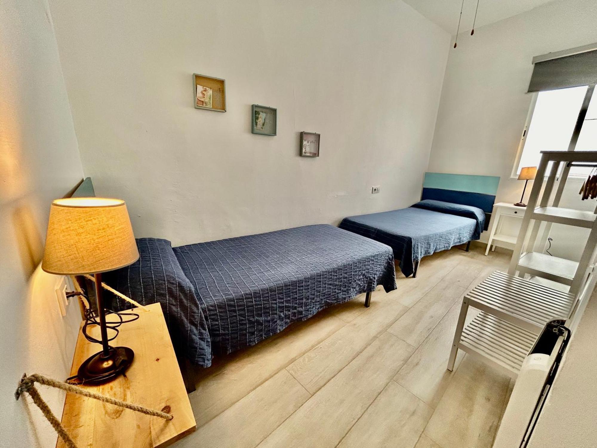Acogedor Apt 8Pax 4Bdr 2Bth- Cozyhomesevilla2 ภายนอก รูปภาพ